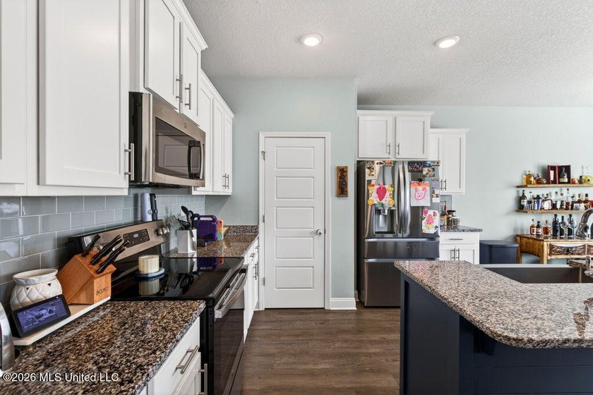 This house comes with a REDUCED RATE as low as 5.625% (APR 6 - photo 14