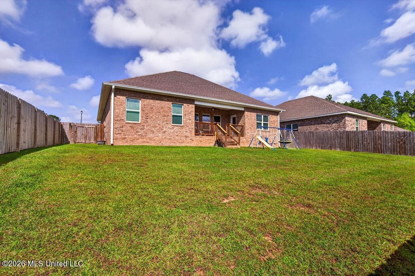 This house comes with a REDUCED RATE as low as 5.625% (APR 6 - photo 32