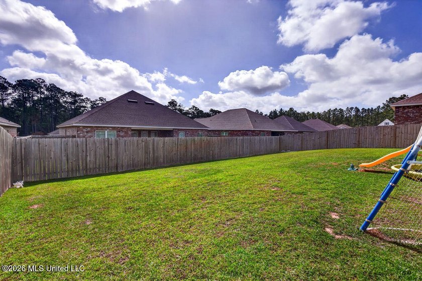 This house comes with a REDUCED RATE as low as 5.625% (APR 6 - photo 34