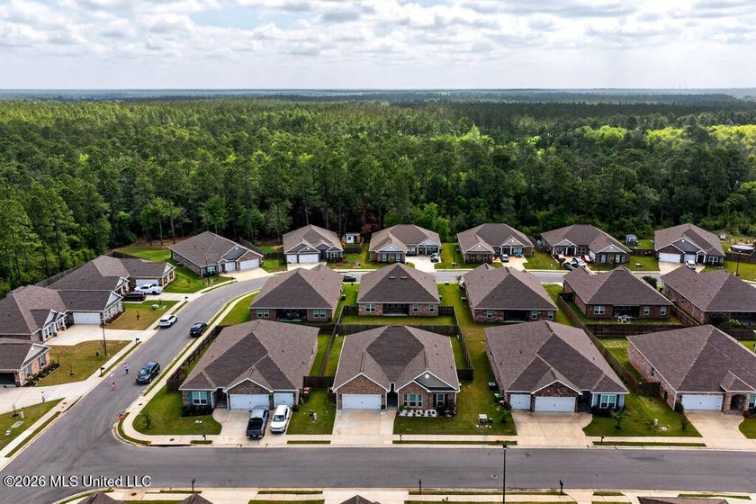 This house comes with a REDUCED RATE as low as 5.625% (APR 6 - photo 36