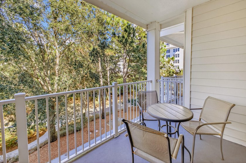 This fully furnished studio offers a spacious private balcony - photo 3