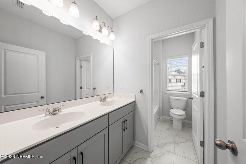 Welcome to this beautifully maintained 4 bedroom, 3 bathroom - photo 22