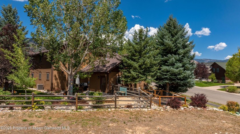 Beautifully updated and meticulously maintained, this move-in - photo 4