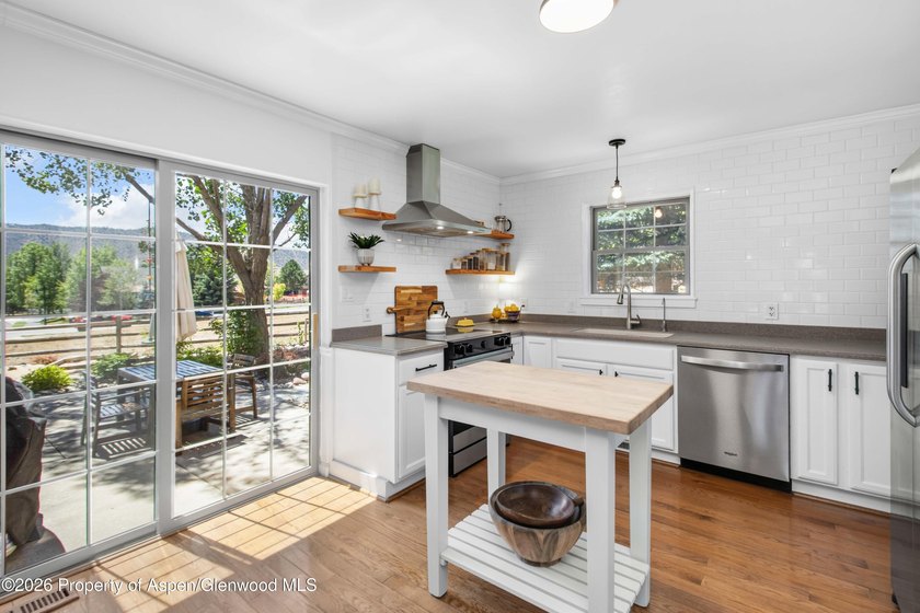 Beautifully updated and meticulously maintained, this move-in - photo 6