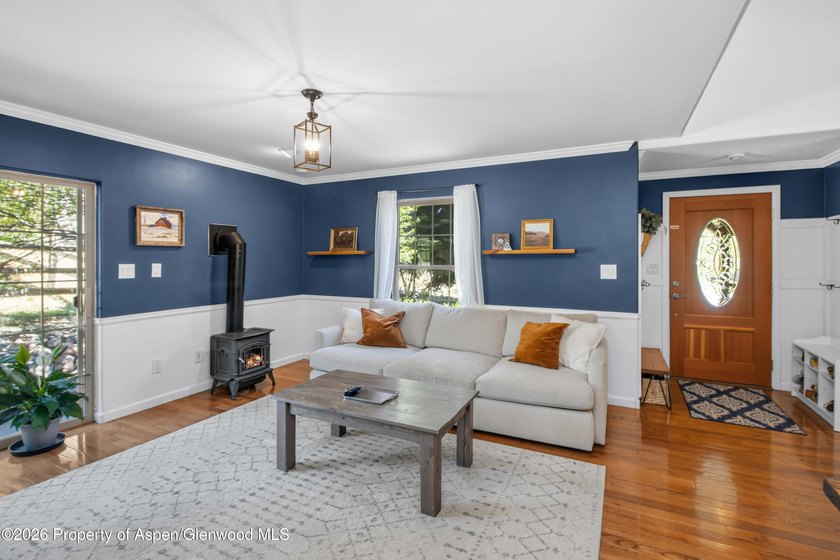 Beautifully updated and meticulously maintained, this move-in - photo 9