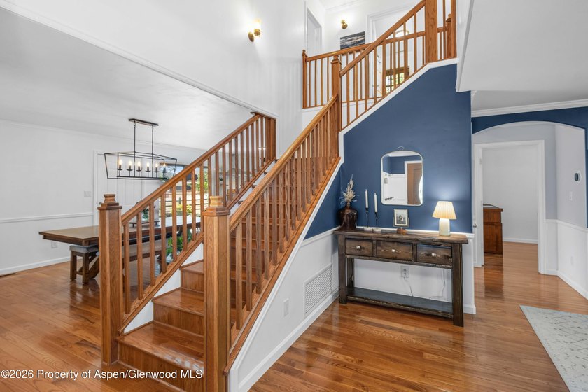 Beautifully updated and meticulously maintained, this move-in - photo 10