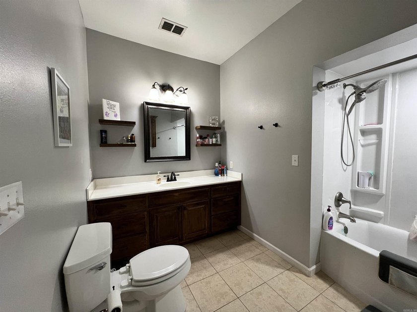 Welcome home to this beautifully updated 3-bedroom, 2-bath - photo 24
