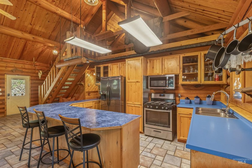 Rare Clearwater River Retreat with Guest Cabins! Whether you're - photo 10
