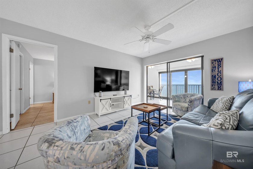 Welcome to Gulf Tower 7B, a well maintained gulf front condo - photo 3