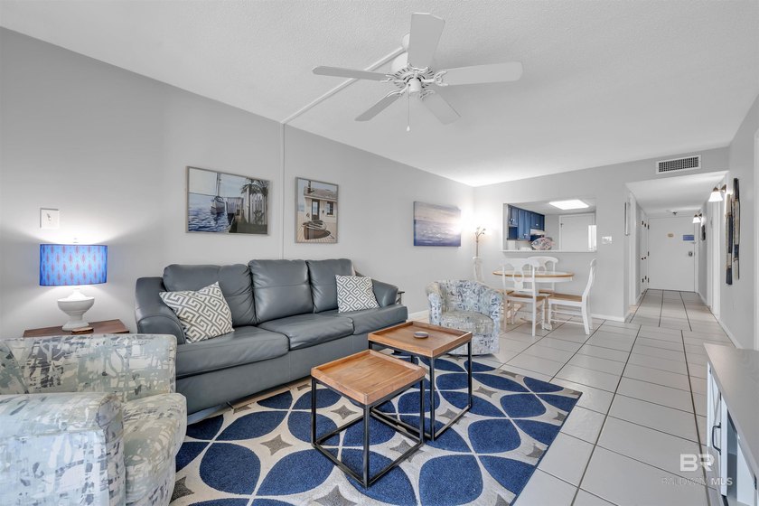 Welcome to Gulf Tower 7B, a well maintained gulf front condo - photo 4
