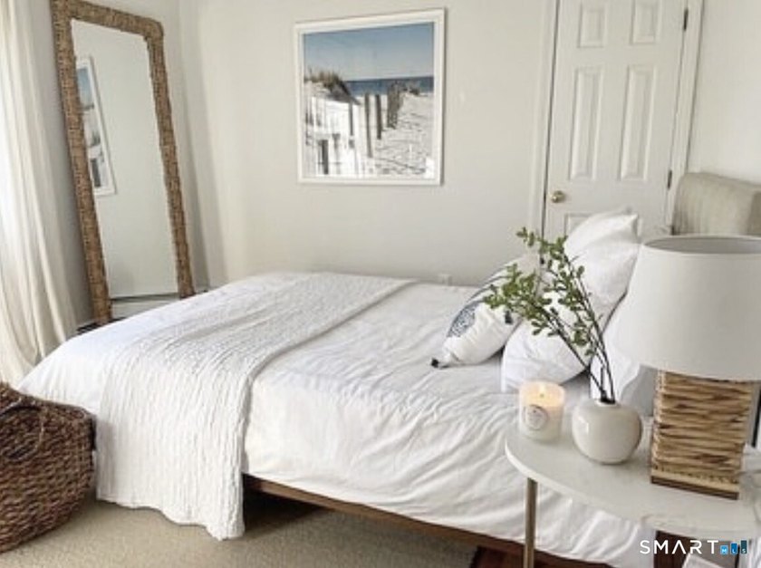 A rare fully furnished home in one of Waterbury's most unique - photo 3