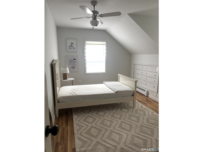 A rare fully furnished home in one of Waterbury's most unique - photo 5