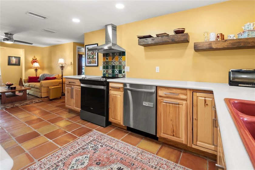Half (one side) of a duplex -- 3 BR/2 full baths (rare for this - photo 2