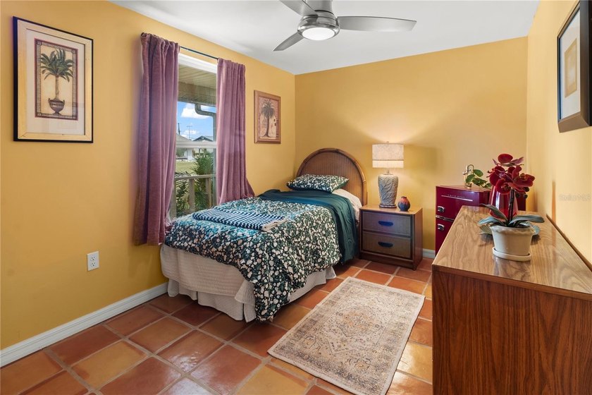 Half (one side) of a duplex -- 3 BR/2 full baths (rare for this - photo 10