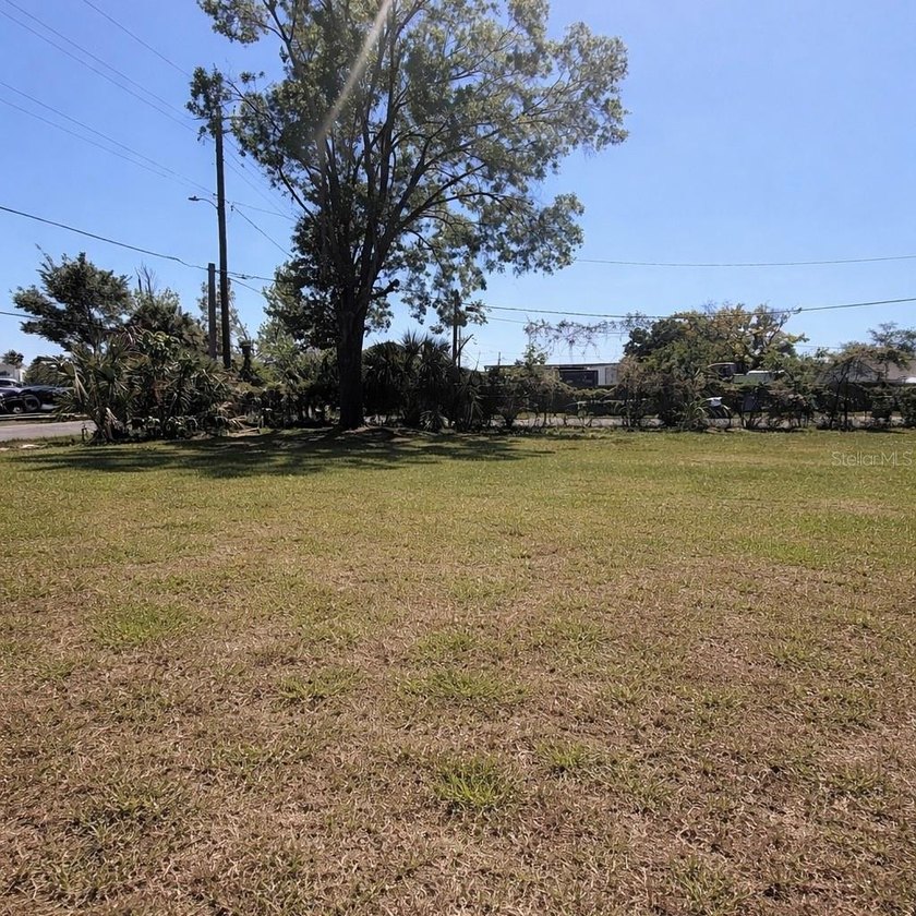 Prime Tampa development opportunity! This property is one of - photo 2