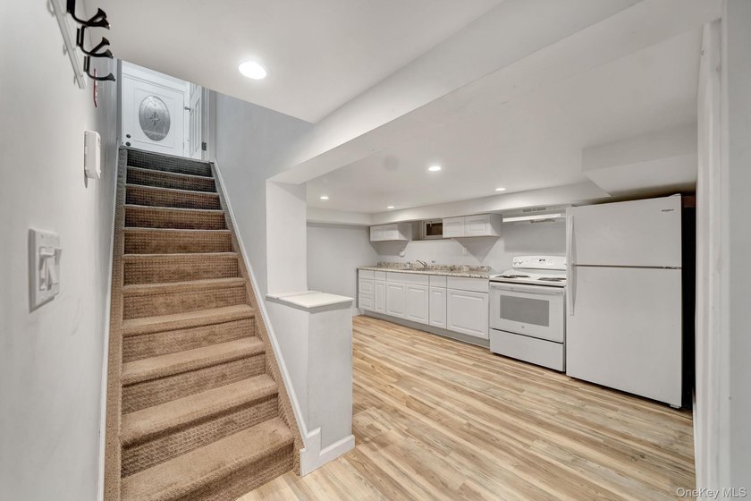 Filled with warmth and opportunity, this 3 bedroom, 1 bath Cape - photo 22