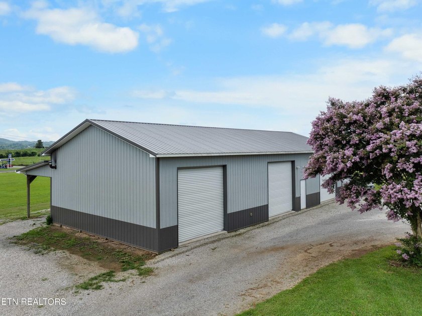 Check out this truly unique property located on nearly 4 flat - photo 33