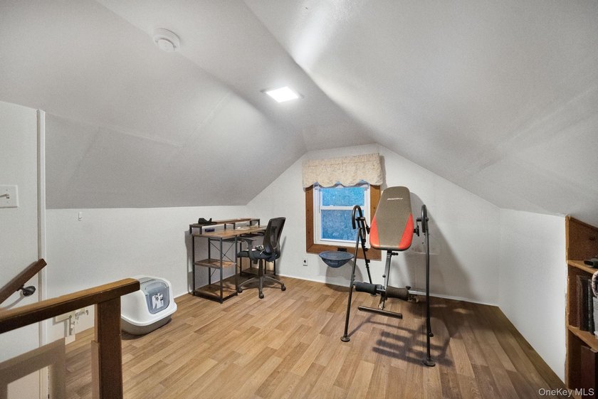 Filled with warmth and opportunity, this 3 bedroom, 1 bath Cape - photo 33