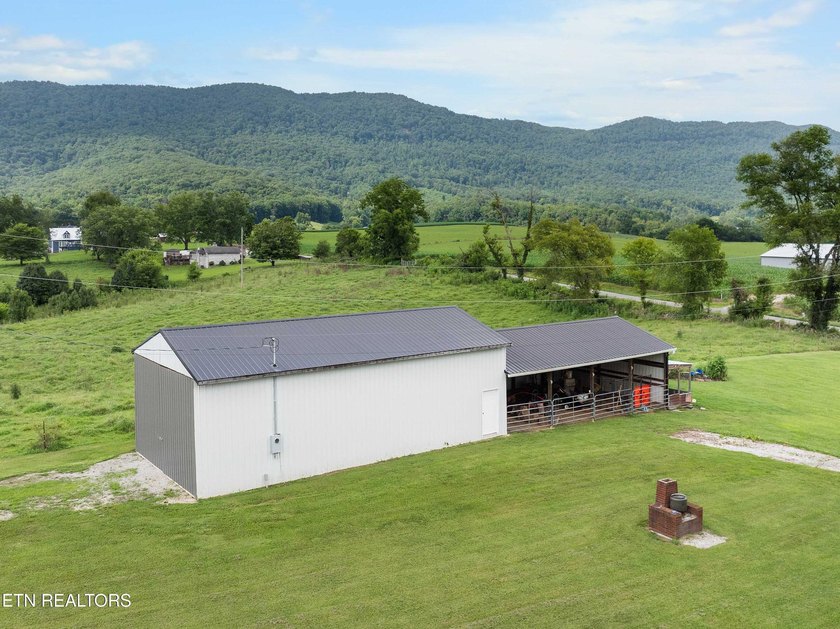 Check out this truly unique property located on nearly 4 flat - photo 36