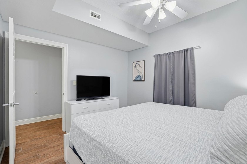 Enjoy the ultimate resort-style living at Ariel Dunes, where - photo 4