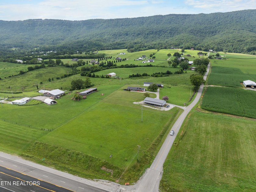 Check out this truly unique property located on nearly 4 flat - photo 45