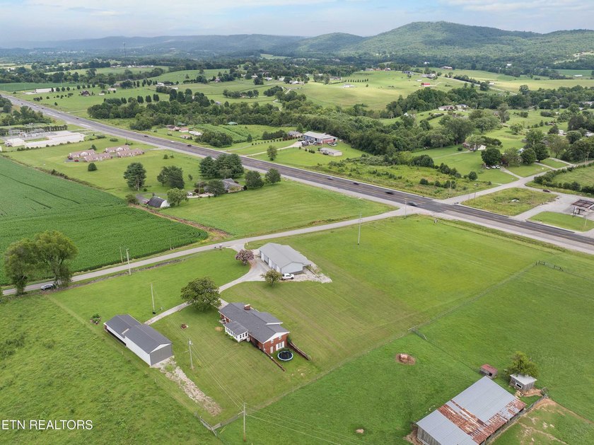 Check out this truly unique property located on nearly 4 flat - photo 47