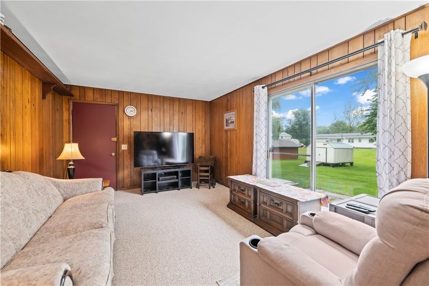 Welcome home to this spacious 4-bedroom, 1.5-bath home in Chili! - photo 6