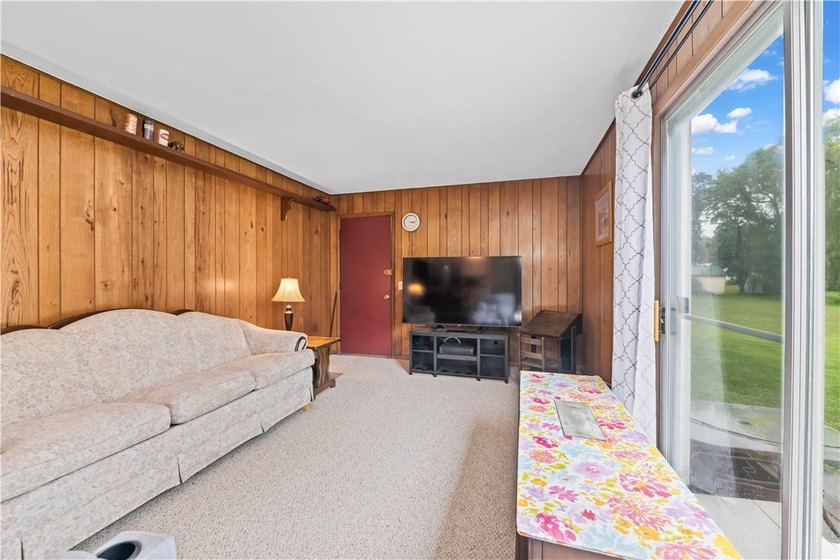 Welcome home to this spacious 4-bedroom, 1.5-bath home in Chili! - photo 7