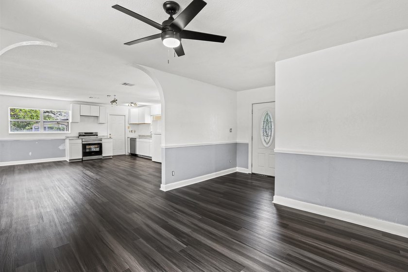 Charming 3-bedroom pool home in a great Port St. Lucie location! - photo 15