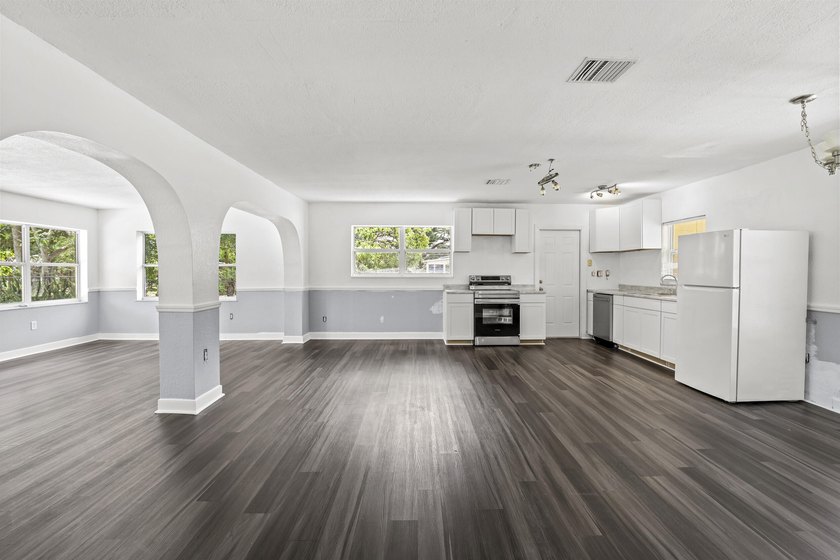 Charming 3-bedroom pool home in a great Port St. Lucie location! - photo 18