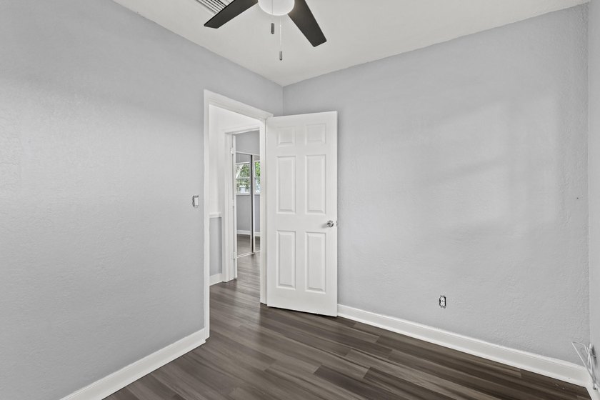 Charming 3-bedroom pool home in a great Port St. Lucie location! - photo 27