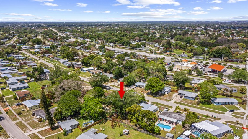 Charming 3-bedroom pool home in a great Port St. Lucie location! - photo 38