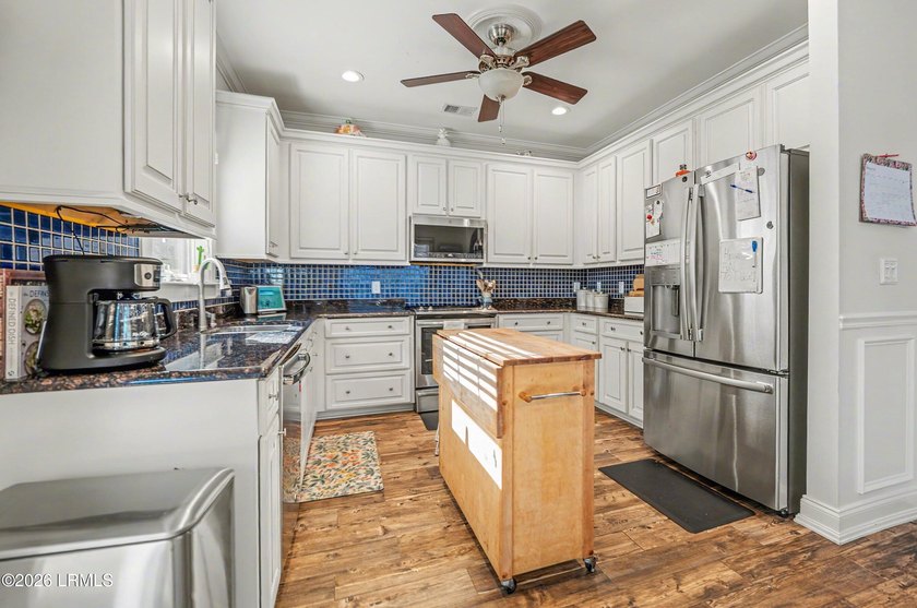 Experience coastal elegance in the sought-after Somerset Point - photo 10