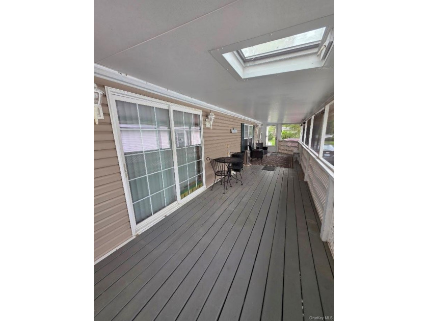 Charming Move-In Ready Home in the Heart of the East End - photo 3