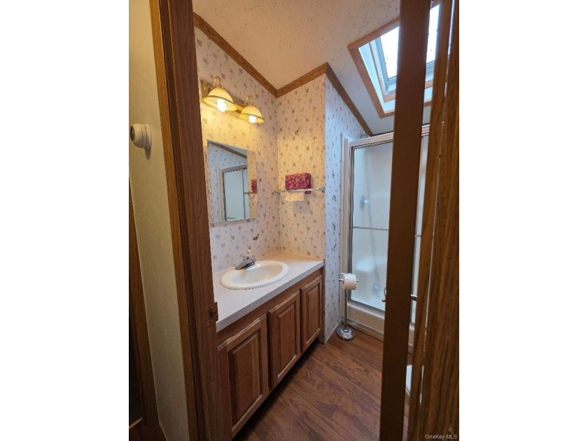 Charming Move-In Ready Home in the Heart of the East End - photo 8