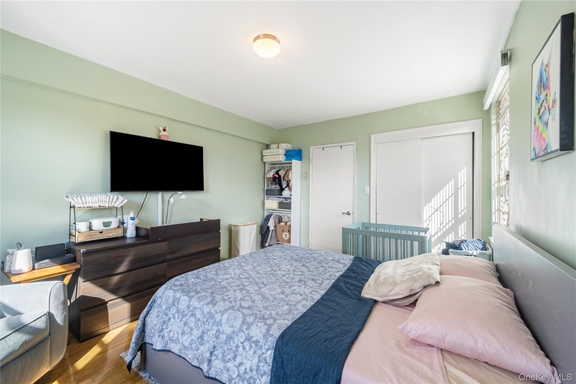 Charming 1 Bedroom Apartment in Windsor Park, where warmth and - photo 13