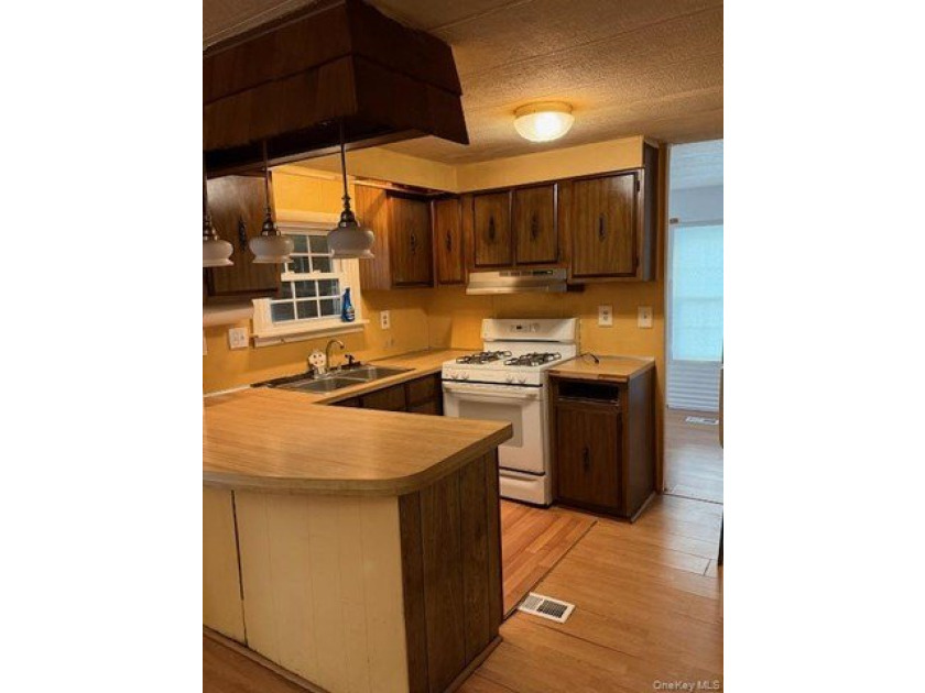 Calling investors and buyers with a vision ! Priced to sell in - photo 4