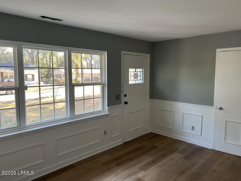**Charming 4-Bedroom 3 Bath Ranch Home in Beaufort** Discover - photo 3