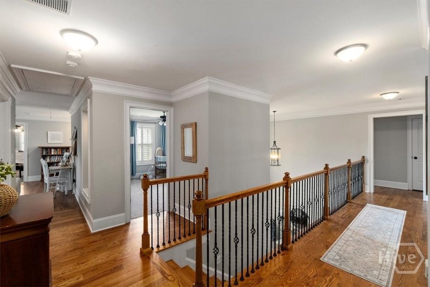 This stunning better than new, estate-style home sits on 1.78 - photo 22