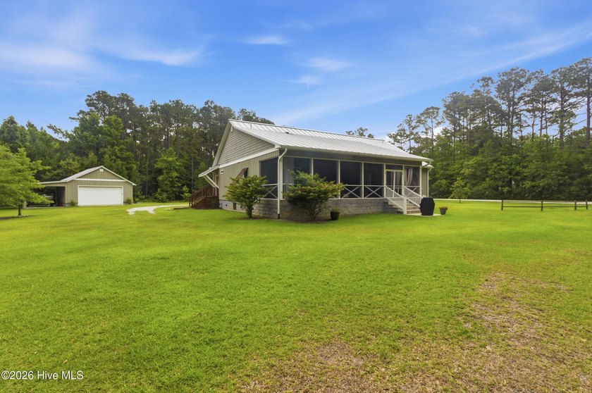Custom-built and thoughtfully designed, this beautiful home - photo 25