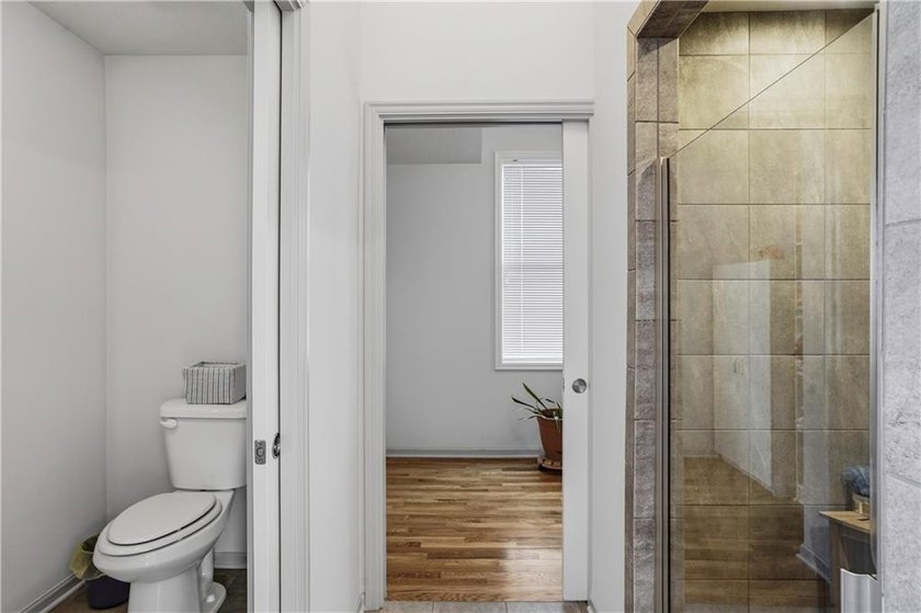 Welcome to this beautifully designed 4-bedroom, 4.5-bath home - photo 38