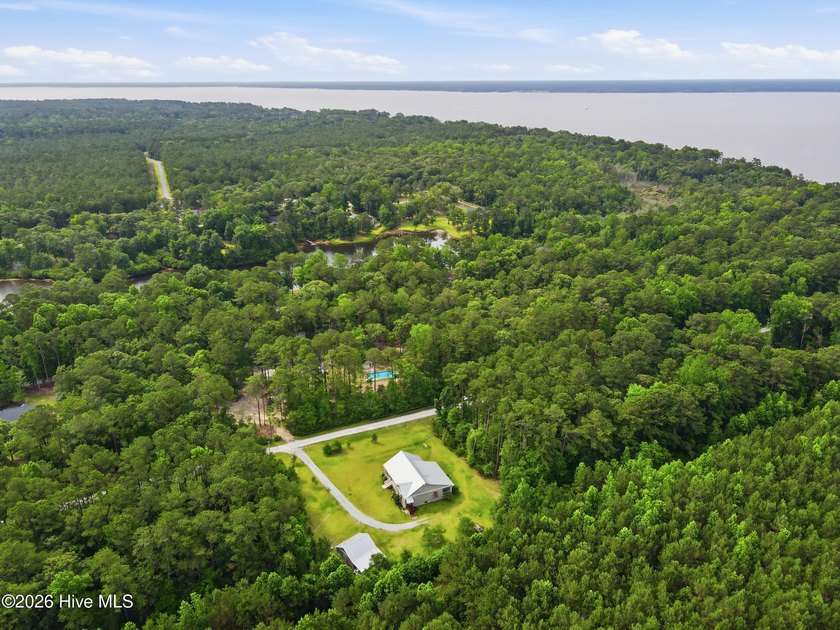 Custom-built and thoughtfully designed, this beautiful home - photo 46