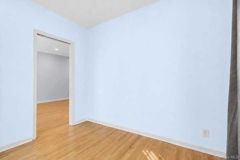 Discover the most neighborly, pet friendly, prewar coop in - photo 21