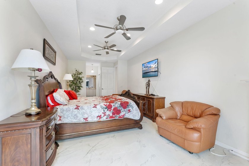 Beautifully maintained 3-bedroom, 2.5-bath home located on a - photo 20