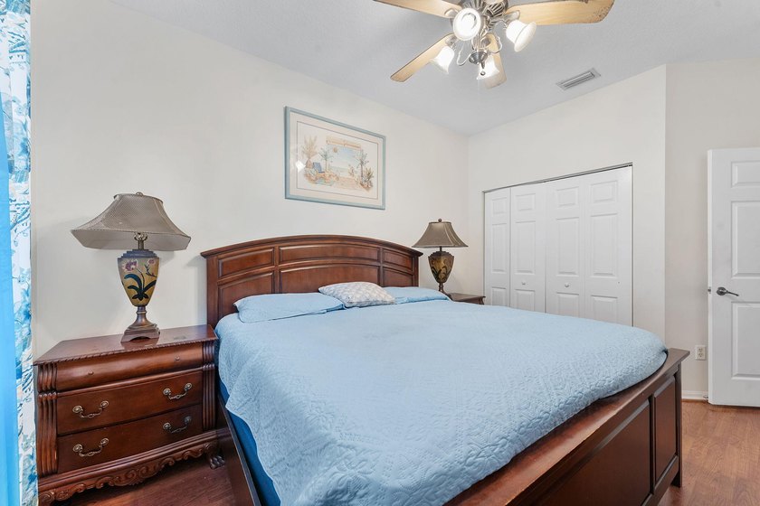 Beautifully maintained 3-bedroom, 2.5-bath home located on a - photo 23