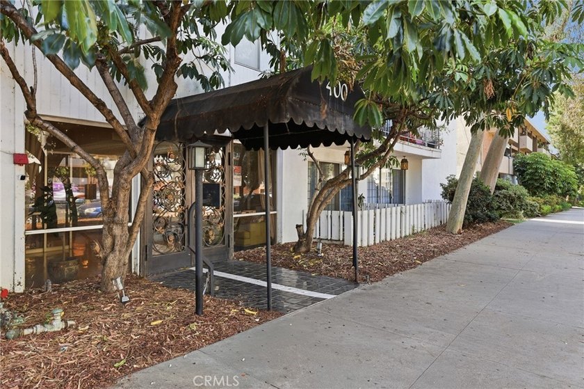 Welcome to this beautifully maintained 2-bedroom, 2-bathroom - photo 36
