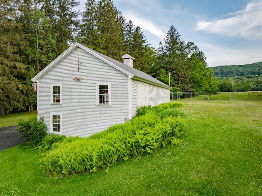 Farmhouse with 2 Ponds on 87+ Acres - photo 14