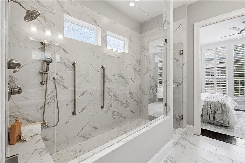 Rare Elevator Home Steps from Avalon! Welcome to luxurious - photo 33