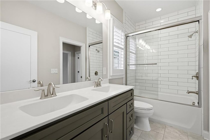 Rare Elevator Home Steps from Avalon! Welcome to luxurious - photo 40