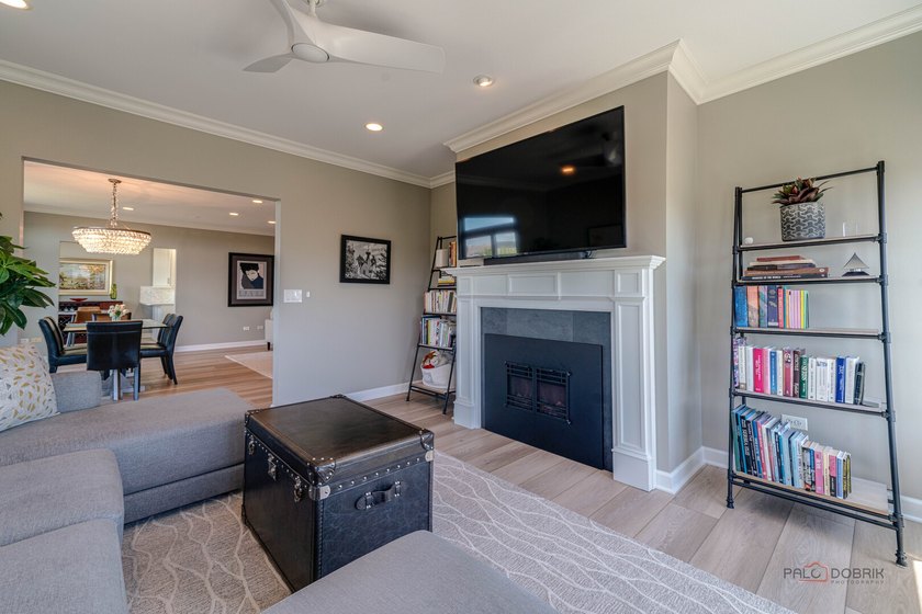 LARGEST PENTHOUSE END-UNIT | POND VIEWS | 3 BEDROOMS | 2.1 BATHS - photo 11